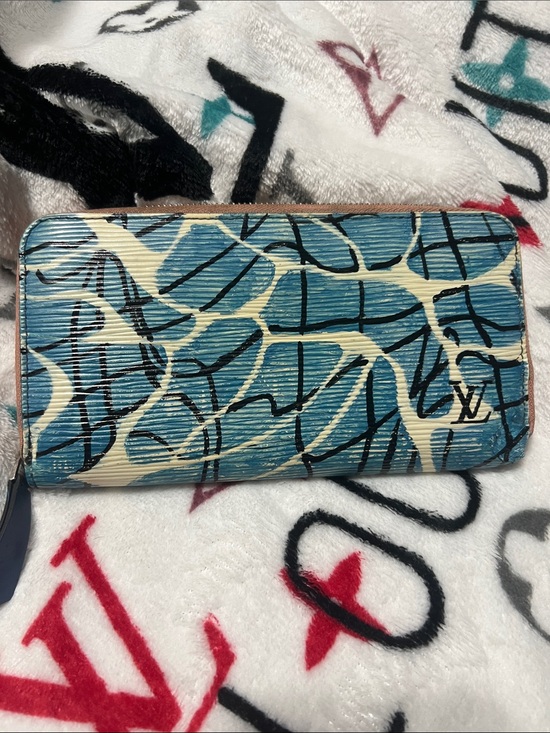 Louis Vuitton Handbags - Louis Vuitton Epi wallet.